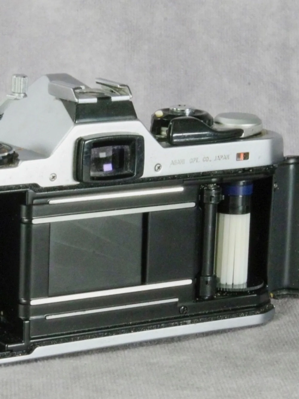 Pentax ME 35mm Film SLR Camera - Parts/Repair or Maybe Use